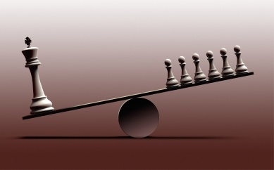 Narcisismo, Classi Sociali e Abuso di Potere